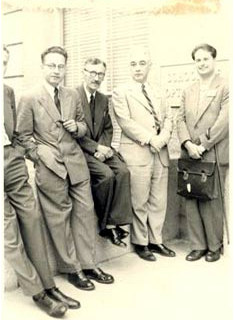 De Finetti a Berkeley nel 1950. Da sinistra: Michel Loeve, Paul Lévy, William Feller, Bruno de Finetti