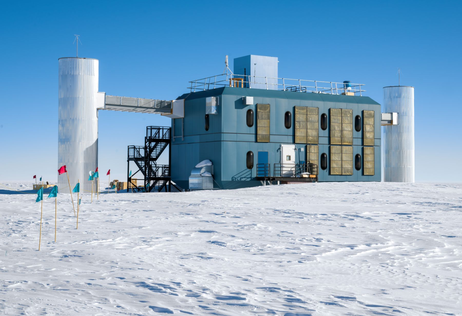 Osservatorio neutrini IceCube in Antartide--