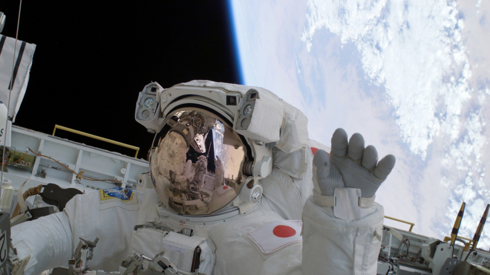 astronauta nello spazio