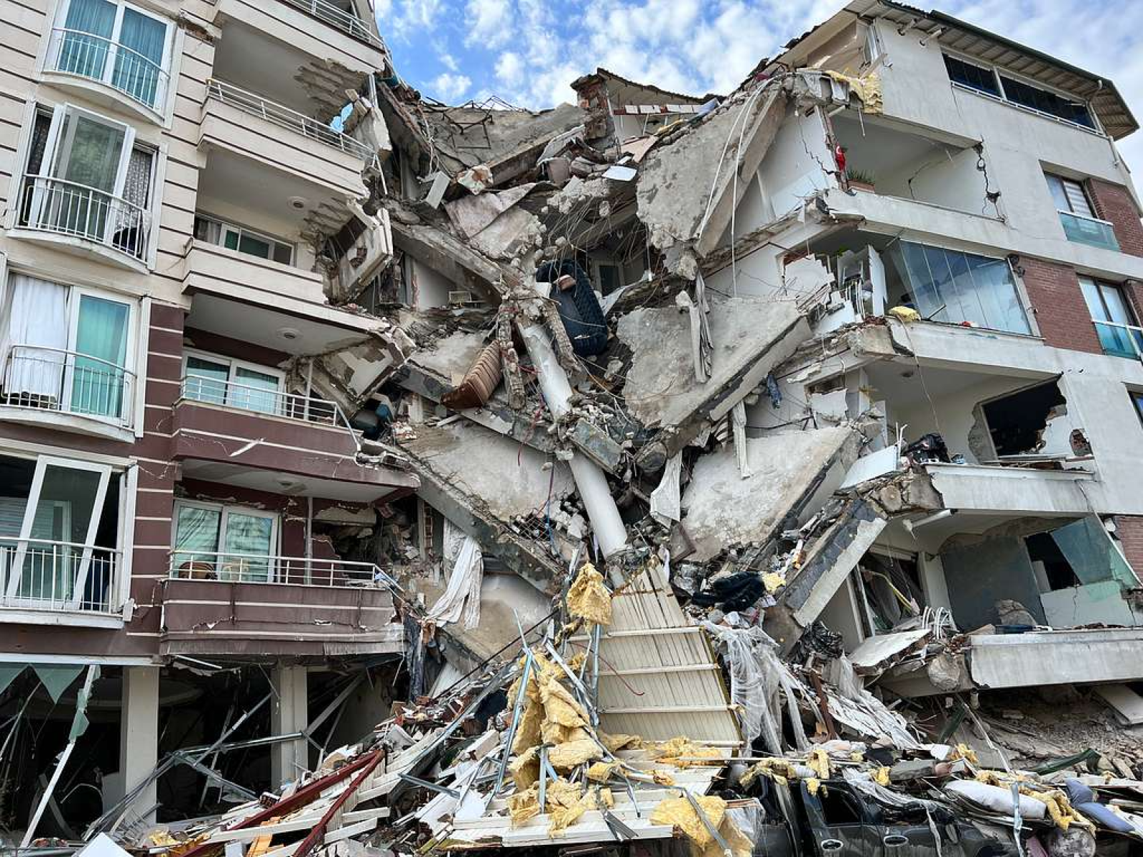 edifici crollati nella provincia turca di Hatay 