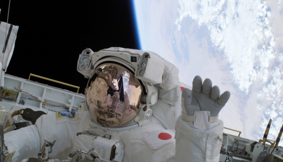 astronauta nello spazio