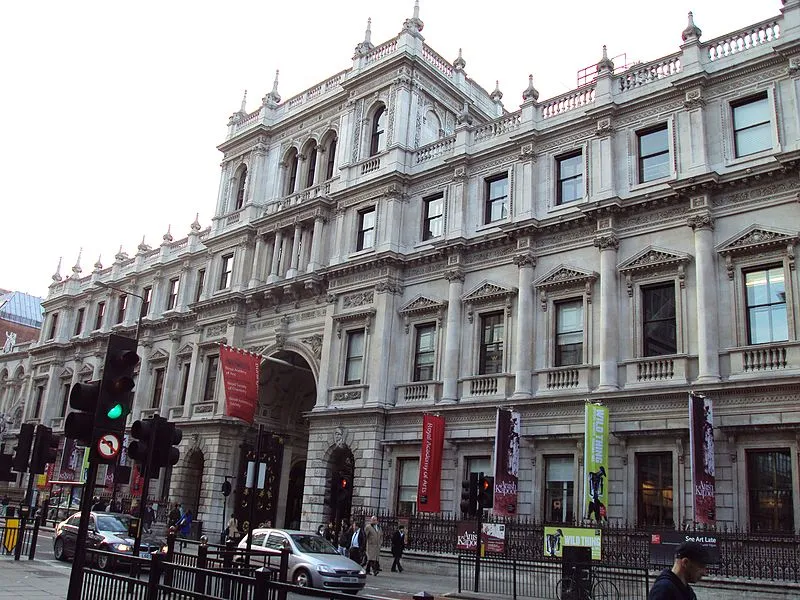 Burlington House, sede della Royal Society of Chemistry londinese, che ha ospitato la celebrazione per il centenario della IUPAC
