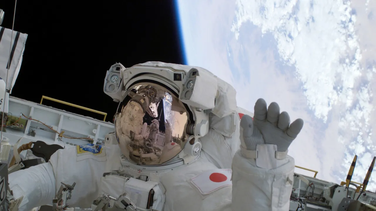 astronauta nello spazio