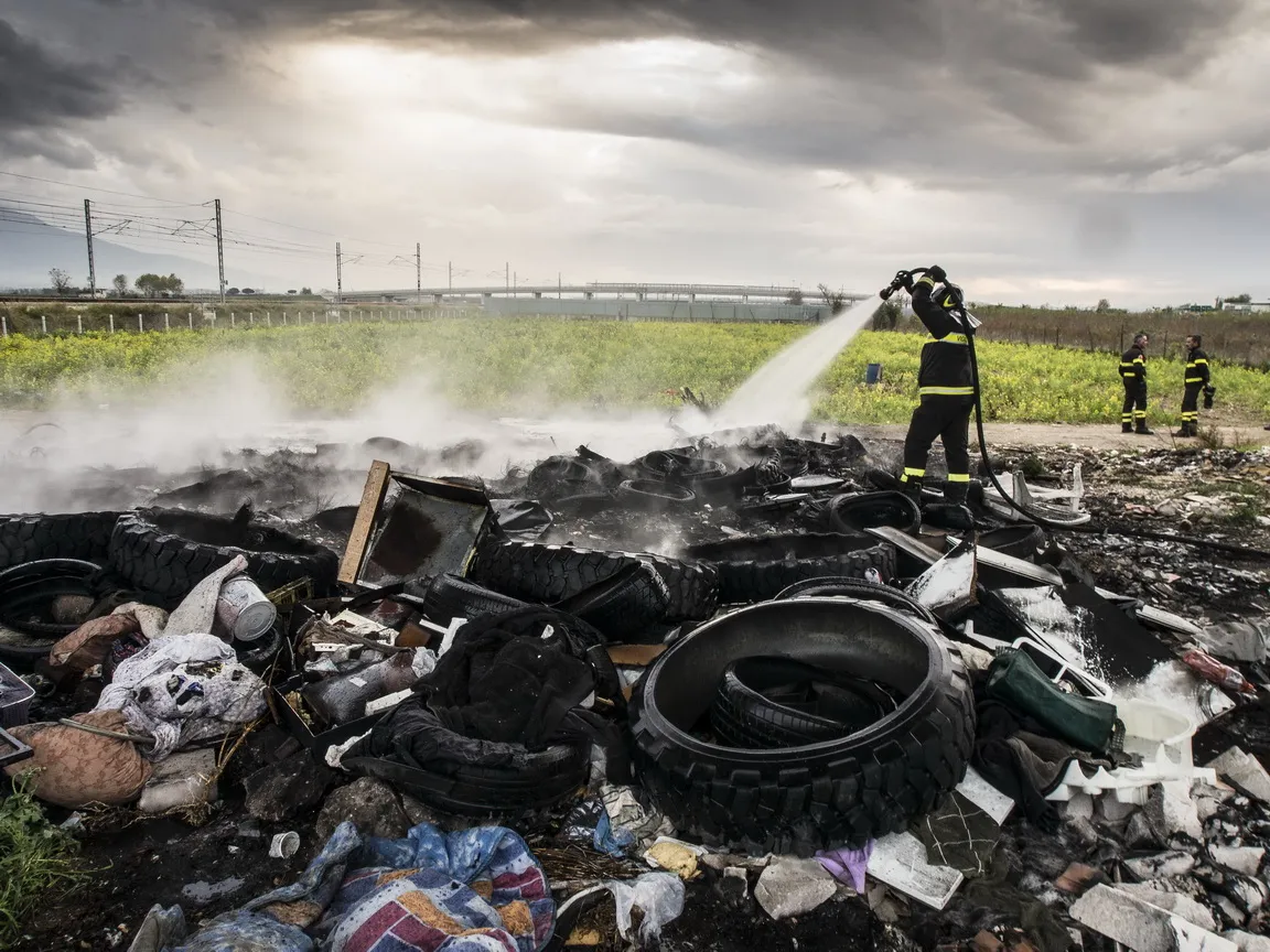 incendio nella terra dei fuochi