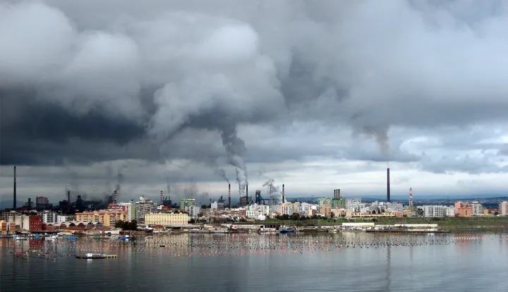 gli stabilimenti ex ilva di taranto