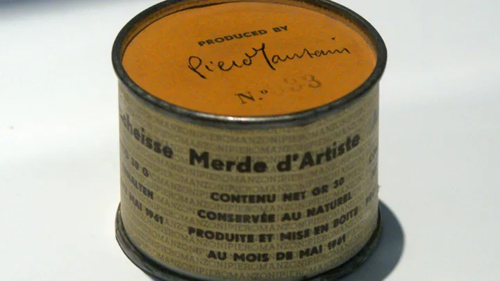 opera merda di artista di piero manzoni