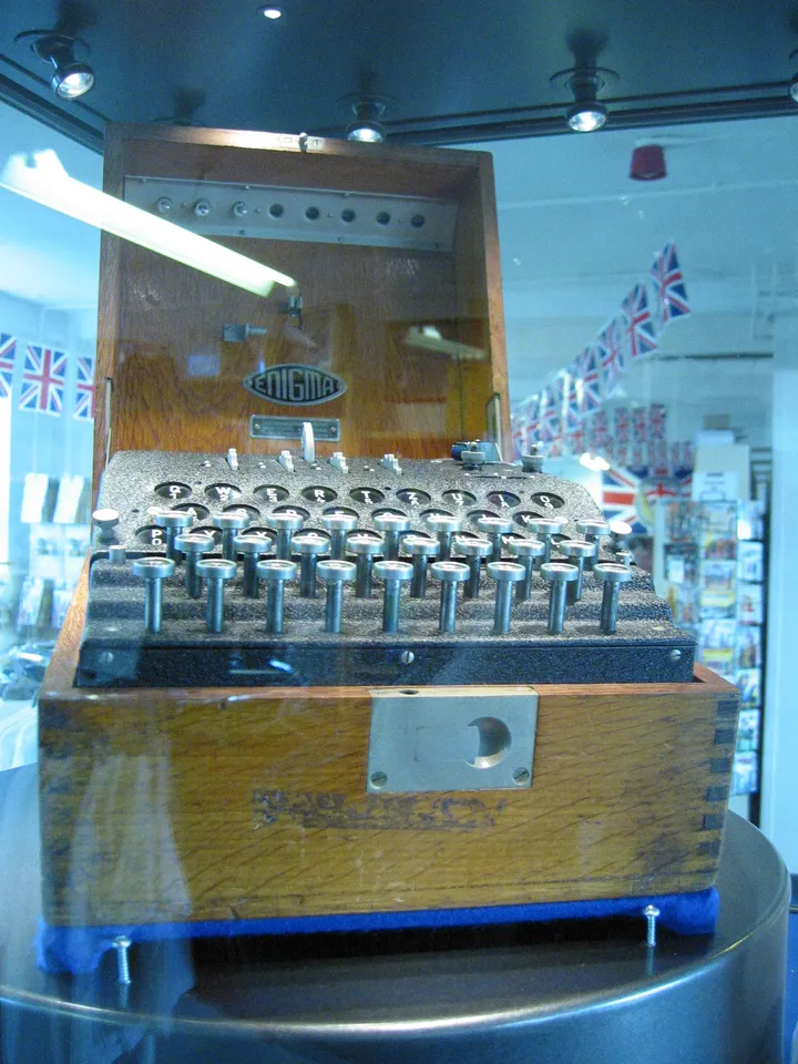 Una macchina Enigma esposta a Bletchley Park